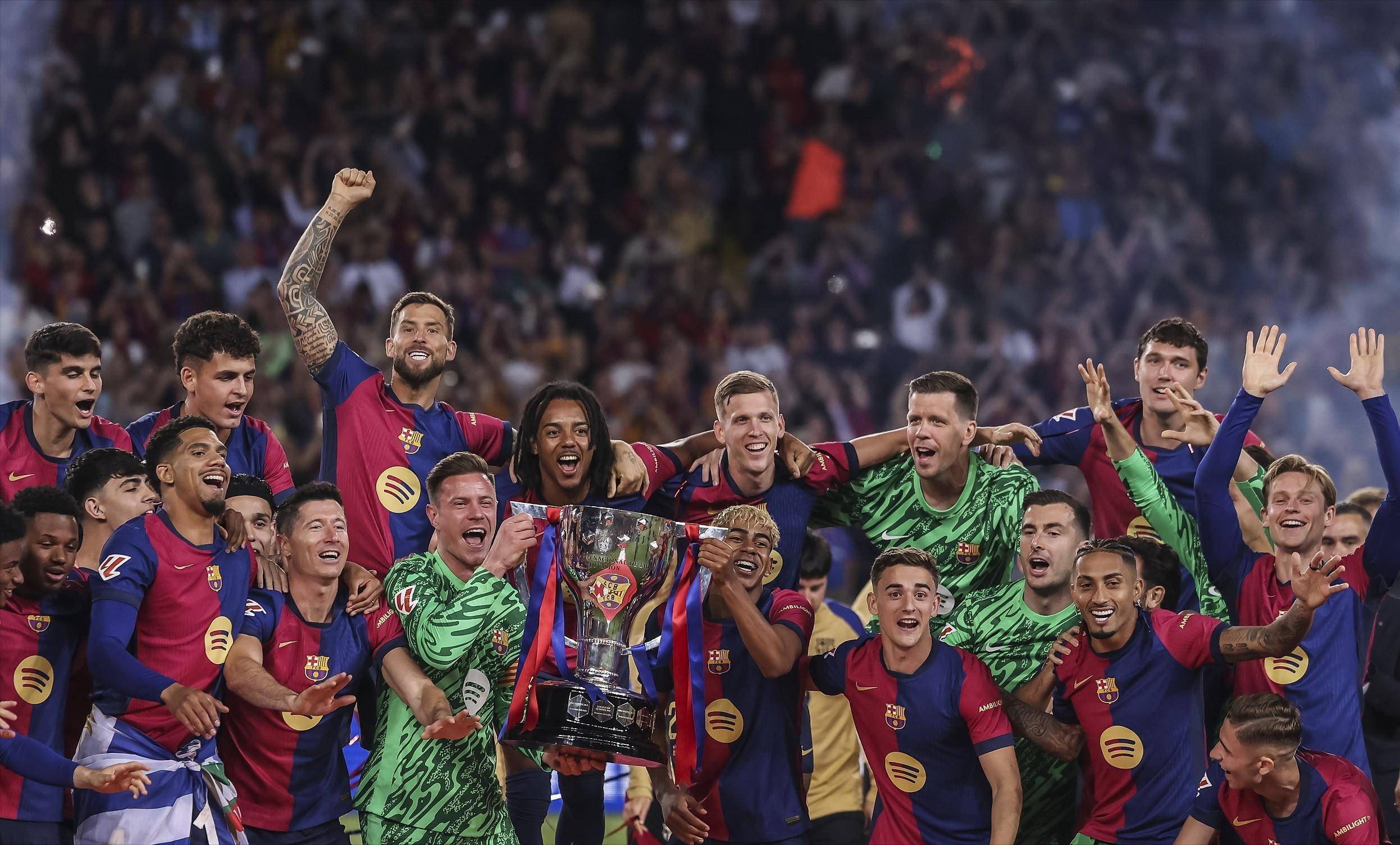 国少vs孟加拉国U17：万项、邝兆镭首发，赵松源替补（中国U17对阵孟加拉国U17：万项、邝兆镭先发，赵松源替补待命）