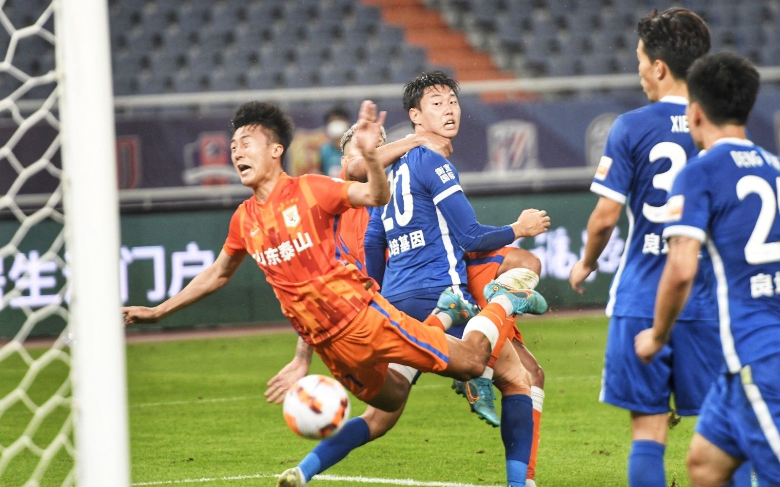 解说国安这场亚冠，真能给你气出好歹龙队从第一场平...（聊国安这场亚冠，真能把人气坏了，龙队从首战打平开始…）