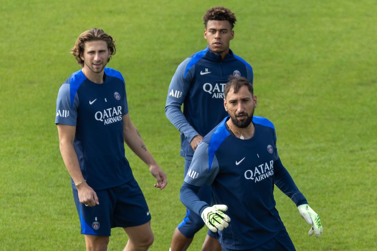 凯恩73场德甲比赛进75球，比同期进球数第二的吉拉西多21球（凯恩德甲73场轰75球，同期进球数比吉拉西多21球）