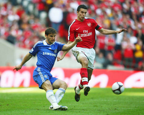 久常凉在比赛中手滑，球杆脱手刚好砸在了自己的小球上（久常凉比赛中手滑，脱手球杆意外砸中自己的球）