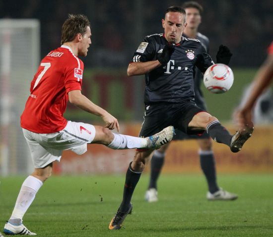 德天空：目前看施洛特贝克最可能不续约，皇马和拜仁讨论了他（德天空：施洛特贝克大概率不续约，皇马与拜仁已就他展开讨论）