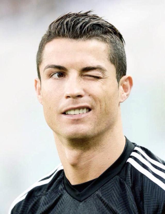 詹姆斯关键三分绝杀比赛（詹姆斯关键三分终结比赛）