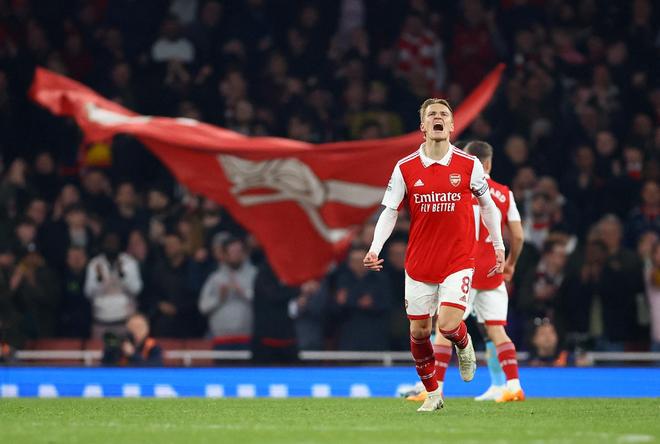 湖人全队齐心战胜快船（湖人众志成城击败快船）