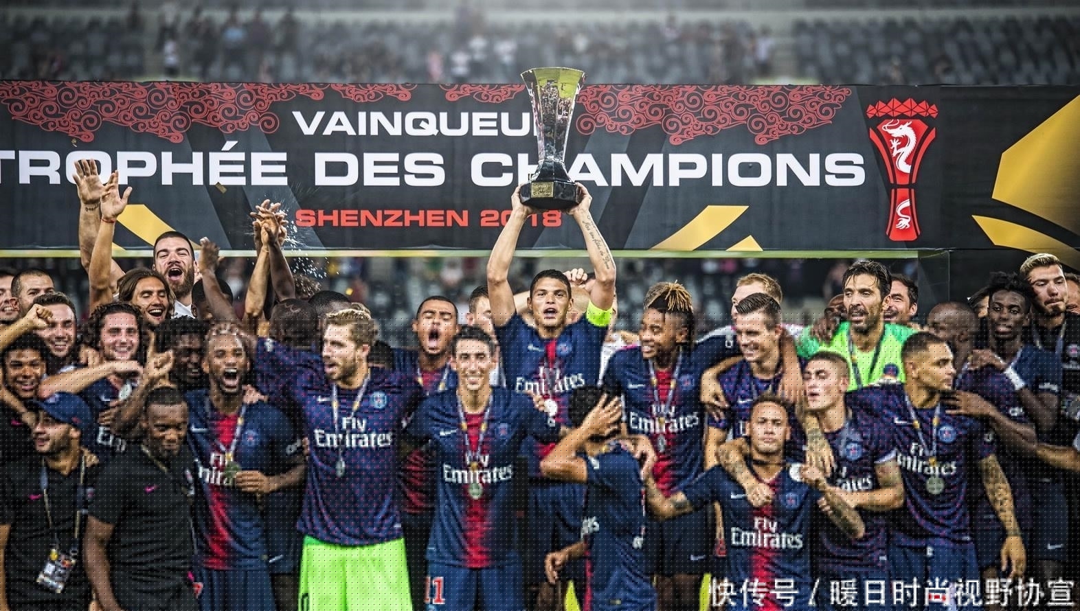 名宿：在我看来莱奥是边锋不是前锋；他配得上米兰10号球衣（名宿：莱奥更像边锋而非前锋，配得上米兰10号战袍）