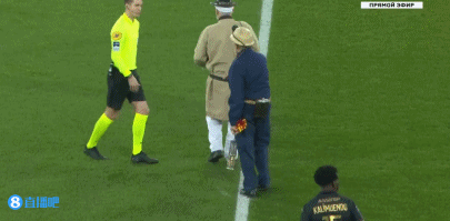 圣保罗总监：会在奥斯卡康复后再讨论未来，做事首先要人性化（圣保罗总监：待奥斯卡康复再谈未来，行事以人性为先）